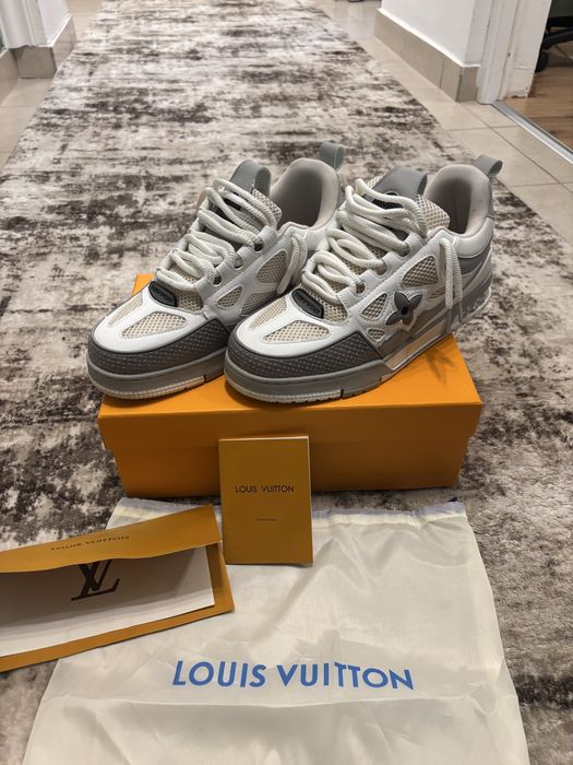Lv skates grey&white