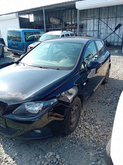Seat Ibiza 1.2 бензин 2013 година три цилиндъра