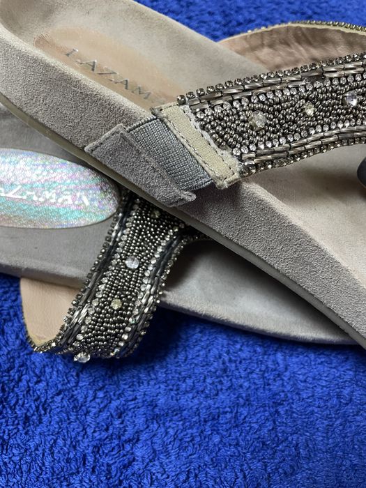 Женские босоножки