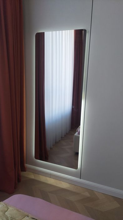 Продам зеркало с подсветкой