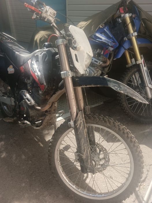 Продам мотоцикл эндуро