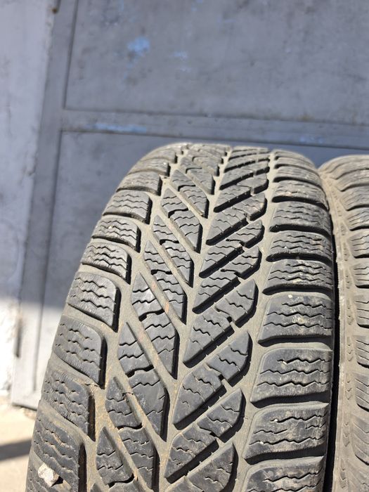 2 бр. зимни гуми 205/55/16 Debica 6-6,5 mm DOT 2915