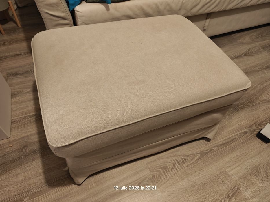 Canapea extensibila Ikea model HOLMSUND bej