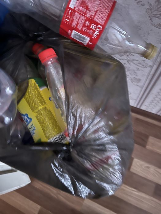 Баклашки больше 75шт, 1л, 1,5 и 2,5л больше 1л и1,5