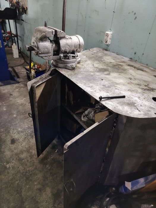 Тиски шкафи билан бирога