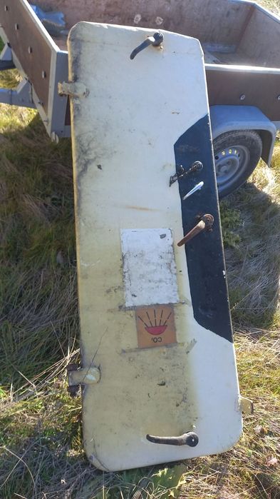 Корабна врата, корабен прозорец