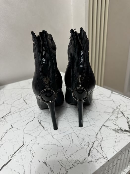 Продам шикарные ботильоны