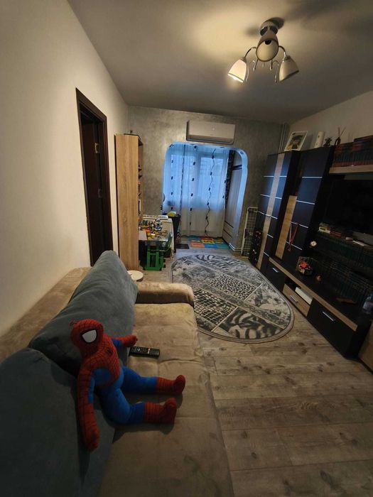 Vând apartament