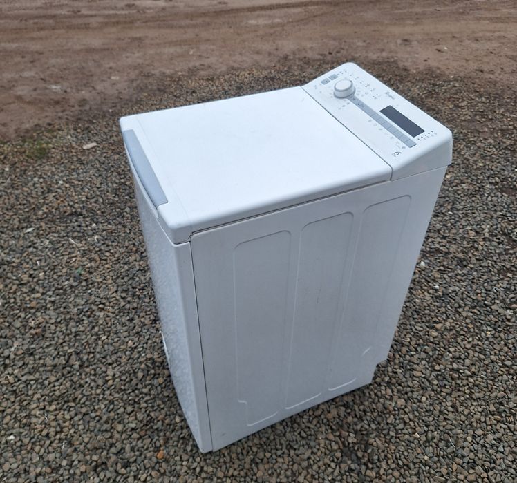 Oferta /REDUCERE 300 LEI. Whirlpool cuva 7 kg. Cu deschidere verticală