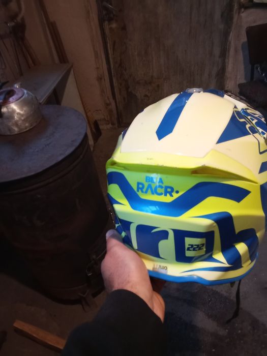 Кросова.каска Айрох Twist