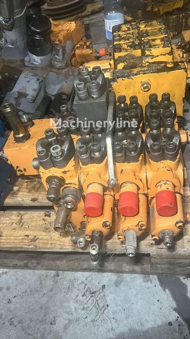 Distribuitor hidraulic Case 482534d/00 pentru buldoexcavator
