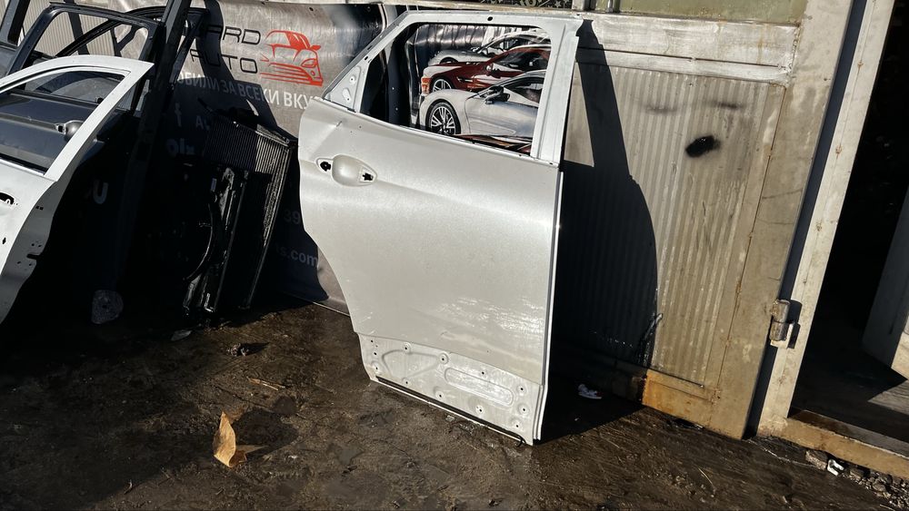 Peugeot 3008 2 задна дясна врата