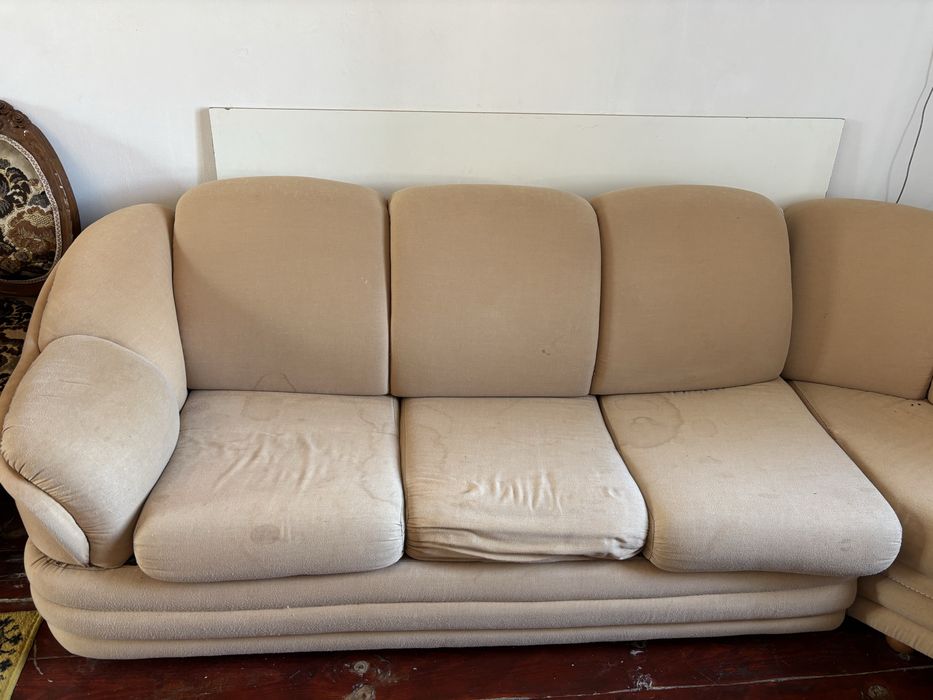 Продаю диван качественный