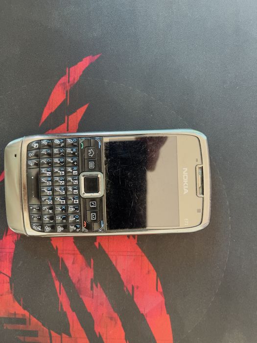 Nokia E71 ideal holatda