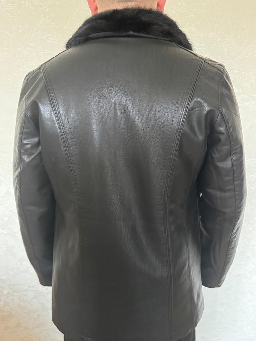 Куртка коженная.
