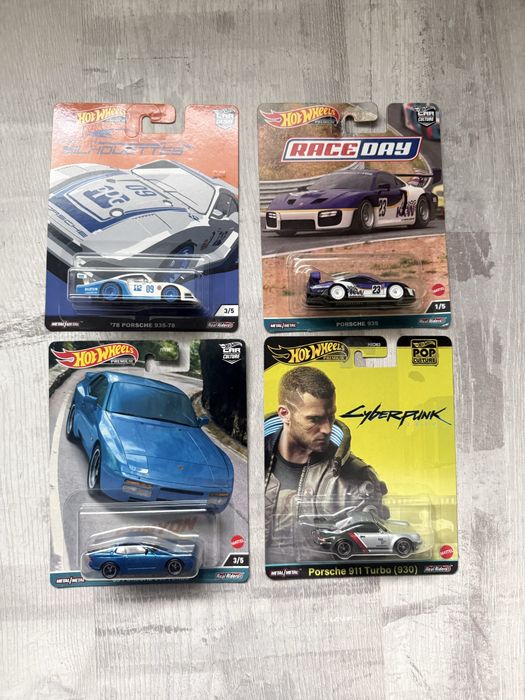 Hot wheels premium