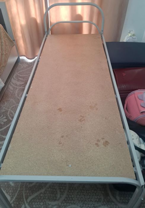 Продам железную кровать