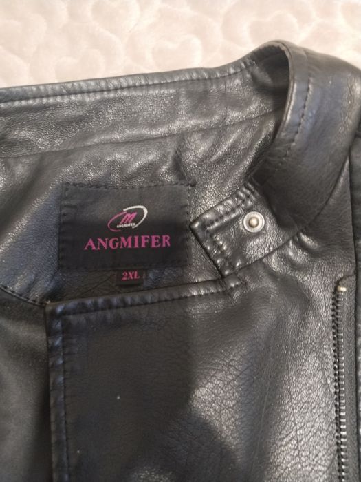 Куртка в хорошем состоянии