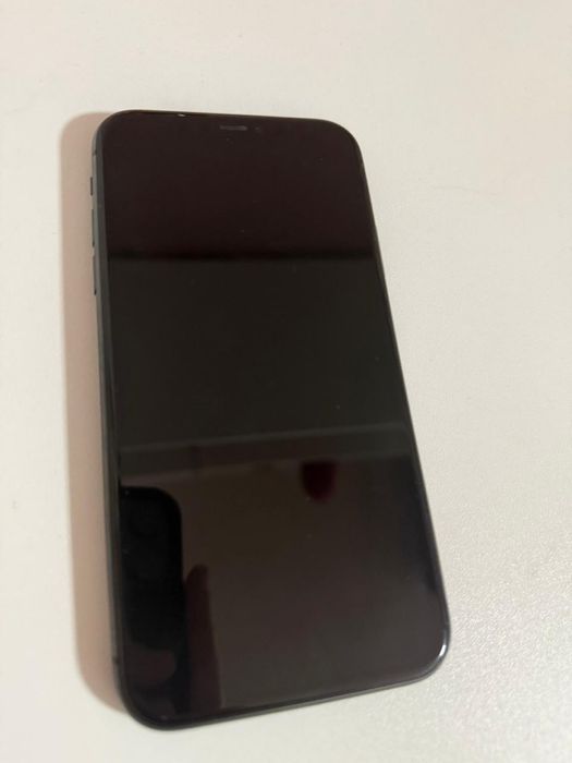 Продам Iphone 11