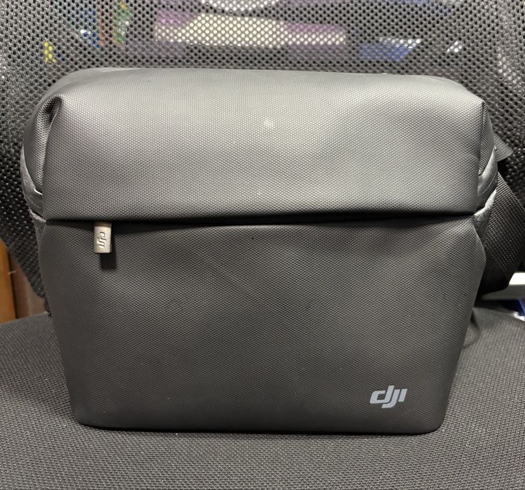 MDM vinde: Drona DJI Air 2S Fly More Combo.