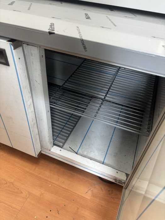 Хладилник работна маса