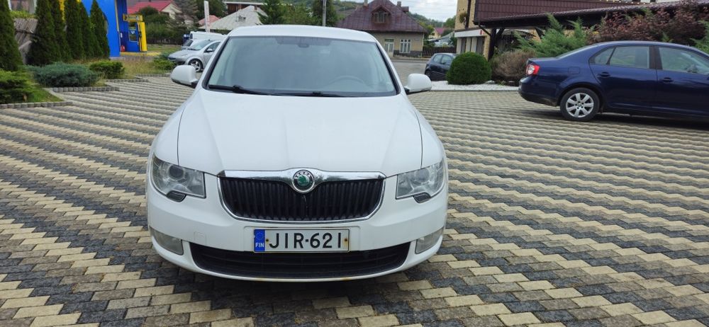 Skoda superb 2.0 diesel DSG 2012