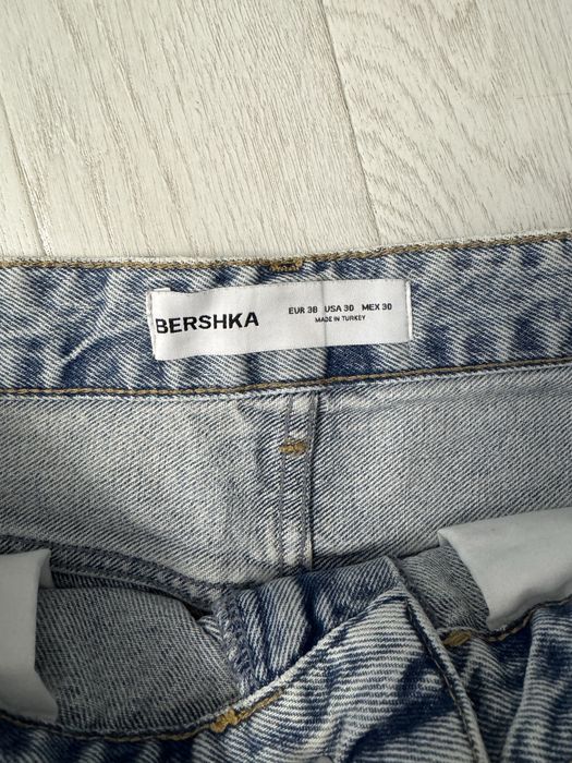 Продам джинсы фирмы Bershka