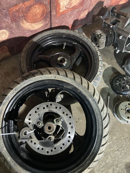 Yamaha aerox,malagutif10,aprilia sr на части