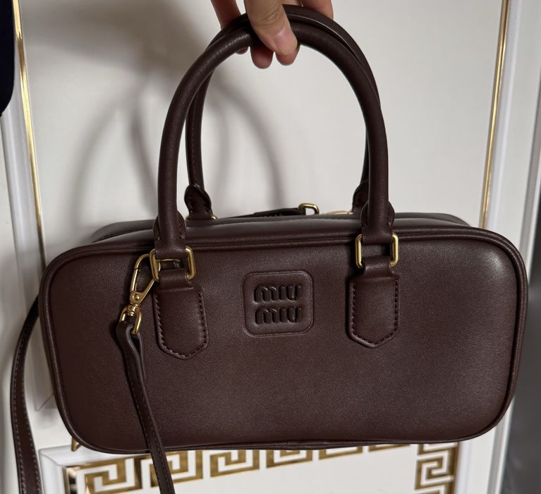 Сумка miumiu натуральная кожа