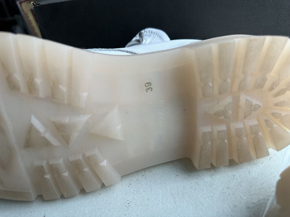 Белые ботинки , натуральная кожа , 39 размер