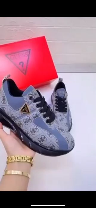 Дамски обувки Guess