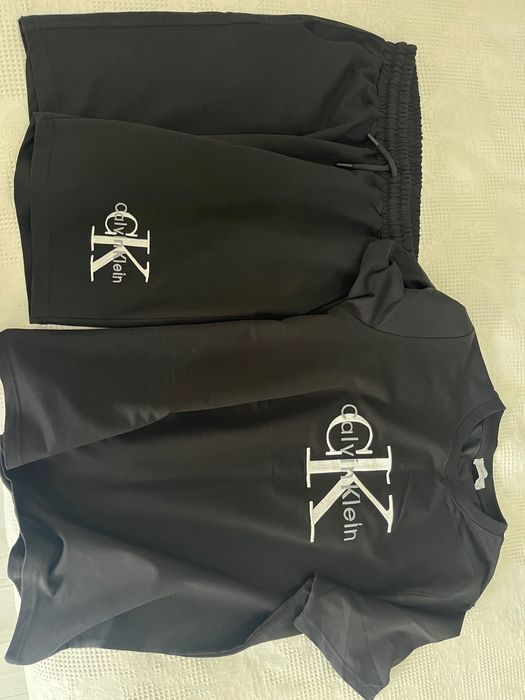 Calvin Klein екип