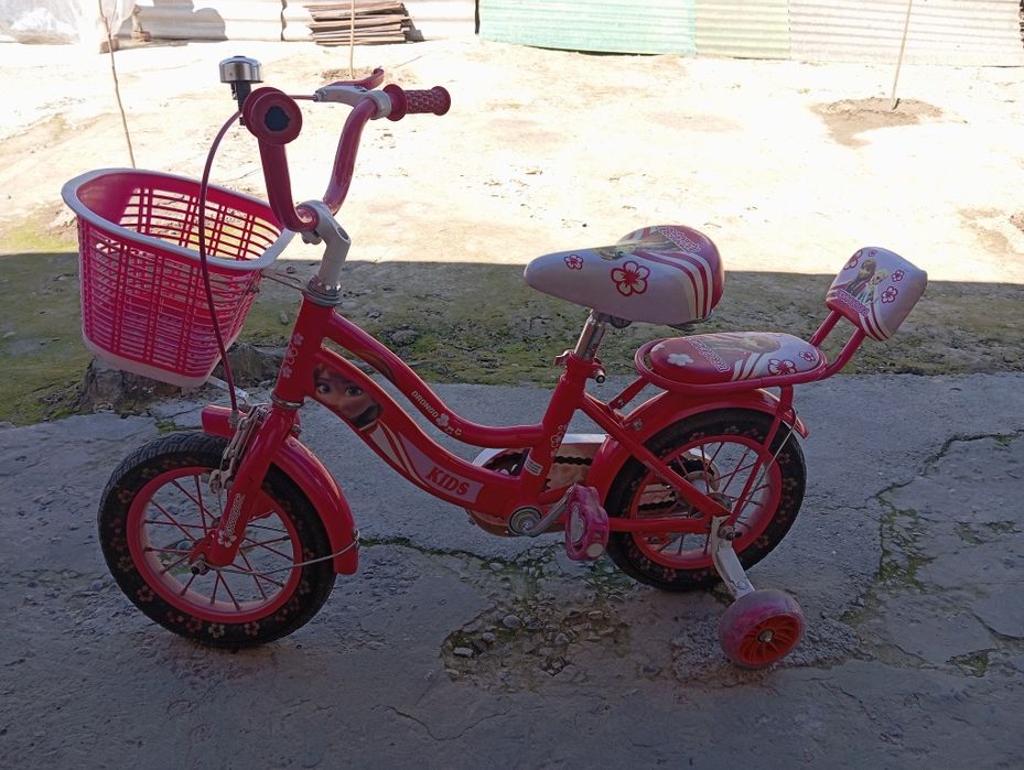 Velisaped sotiladi.1tasi 20 razmer...2chisi 10