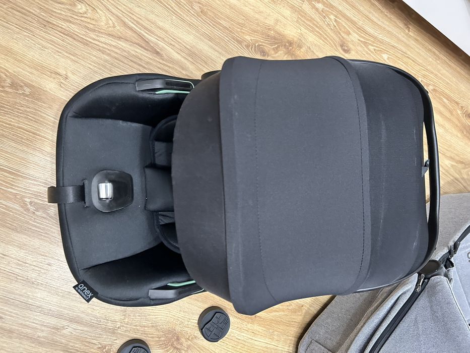 Коляска Anex IQ с люлькой и автолюлькой