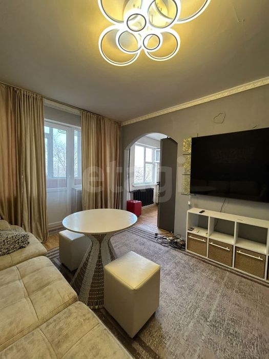 Продается 2 ком.кв в районе Стадиона!!!