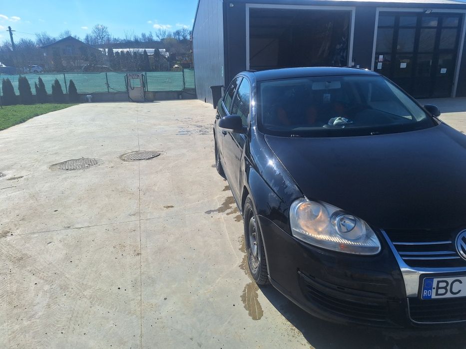 Vând Volkswagen jetta  2006