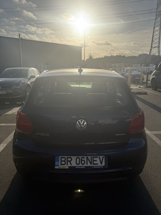VOLKSWAGEN Polo 2011 — imagine 3