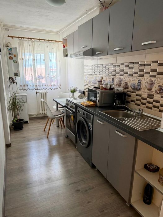 Vand apartament cu o camera/ garsoniera