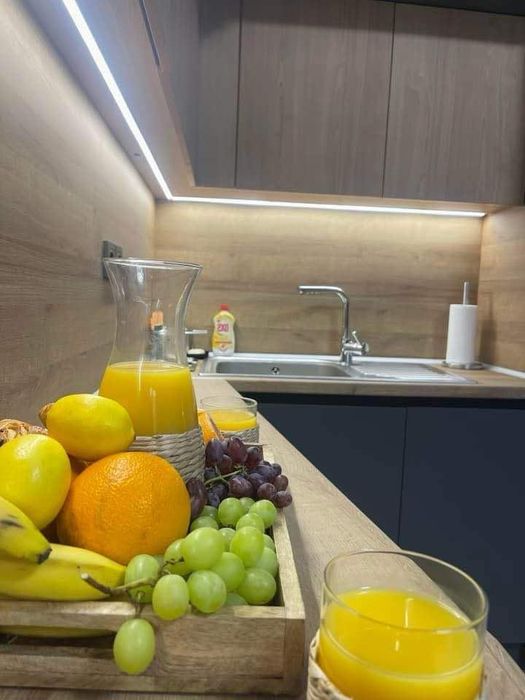 Дава се под наем Тристаен апартамент в София, Център - 85 кв.м за 850 € - Снимка #2