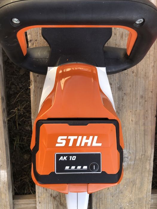 Foarfeca pe baterie Stihl HSA 50.1  cu acumulaor ak 10