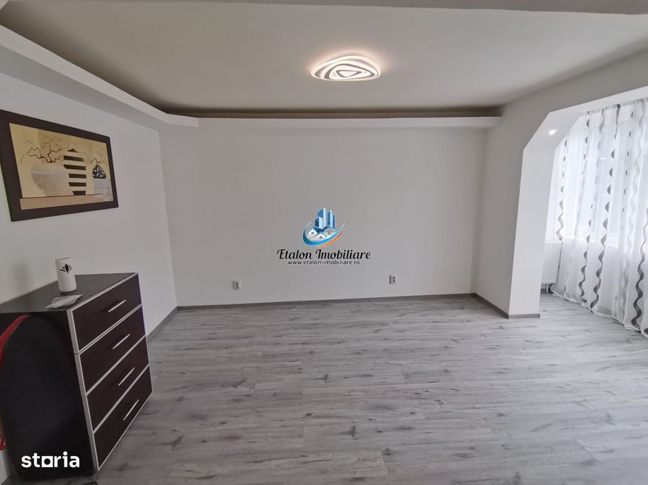 Apartament 2 camere, etaj 3, zona Apa Serv Piatra Neamt — fotografia 3