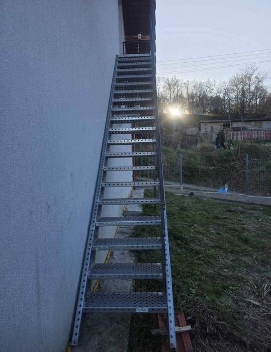 Scări metalice galvanizate