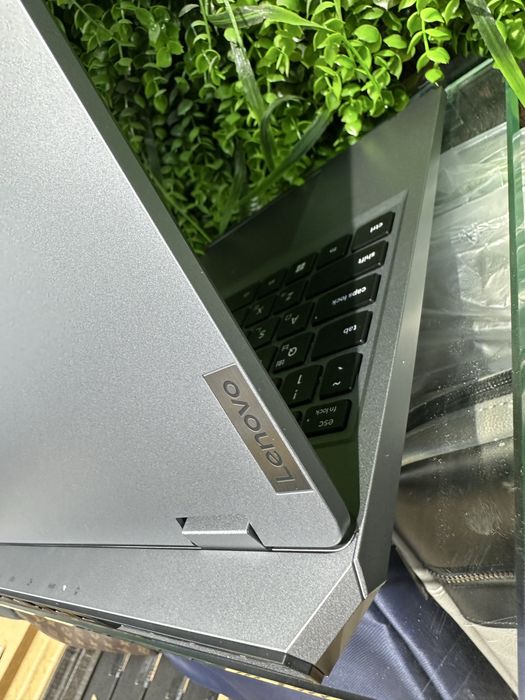 Lenovo LOQ 15IRX10
