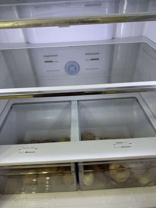 Продам холодильник