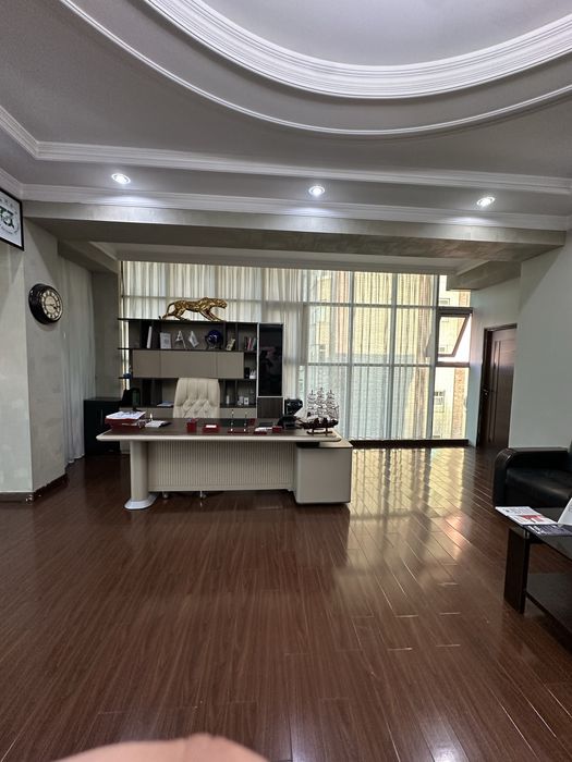 Metro Oybekda 1-Linyada 4-Etajli Ofis 4-etaji Arendaga beriladi