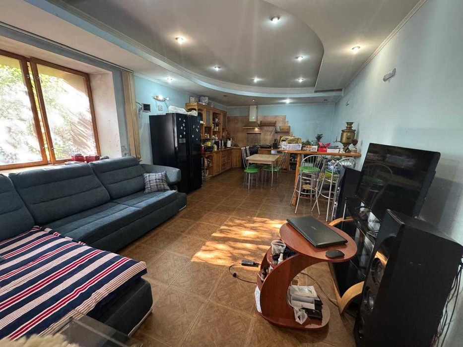 Продам Коттедж в соц. городе