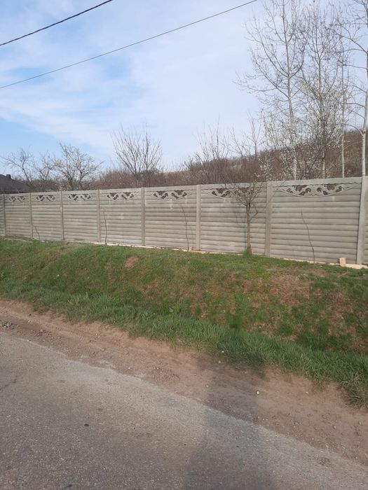 Gard din placi de beton diferite modele