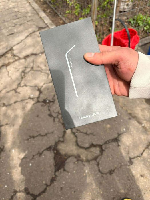 Samsung Galaxy s25FE sigilat
