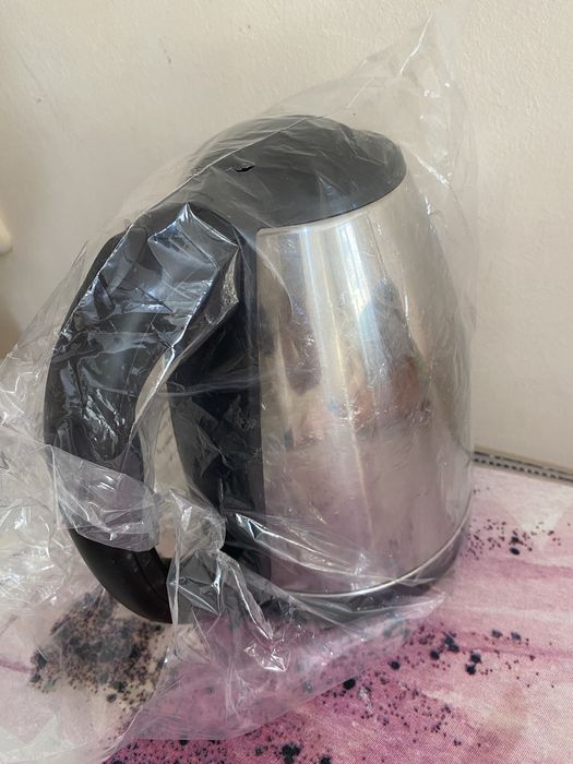 Безторг . Новый  чайник  продам