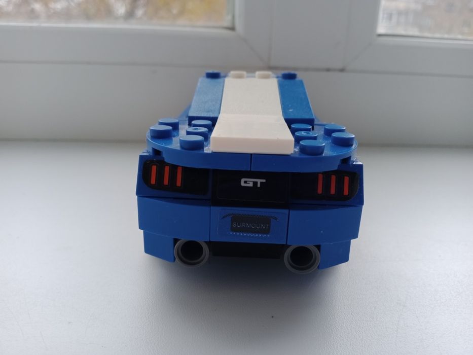 Продам Лего машинку